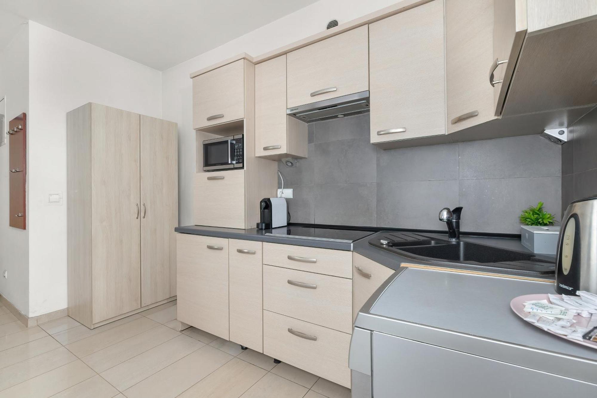 Przestronne Apartamenty W Zakopanem Z Trzema Sypialniami I Parkingiem By Noclegi Renters Exterior photo